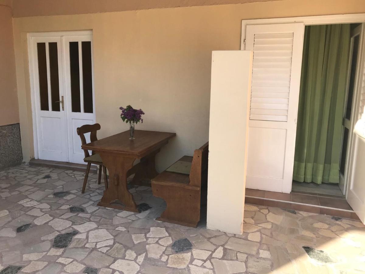 Double Rooms With Terrace Tomica Baška Exterior foto