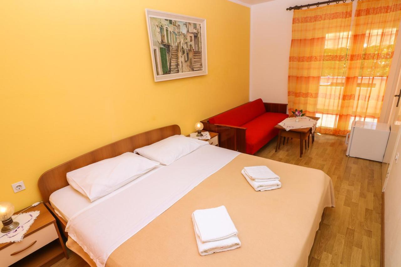 Double Rooms With Terrace Tomica Baška Exterior foto